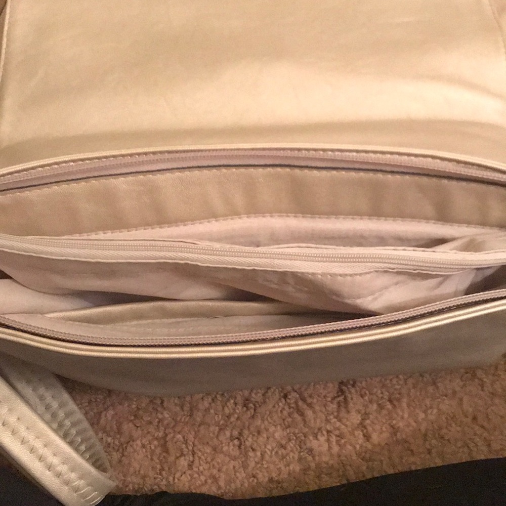 Tote - Picture 5 of 5